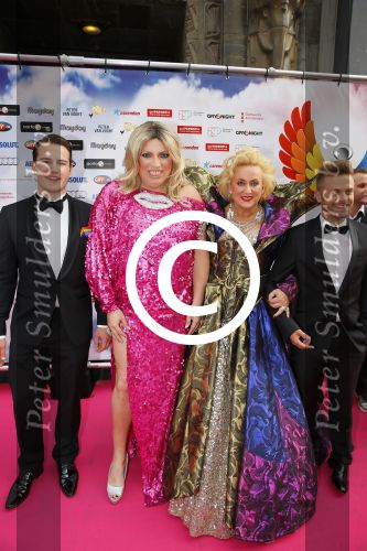 Amsterdam 29 juni 2015
Rainbow awards in Tuschinski.
Mayday en Karin Bloemen
