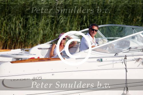 Nigtevecht 13 augustus 2015
Jurgen Smit en Milika Peterzon varen met hun boot en hond op de vecht.