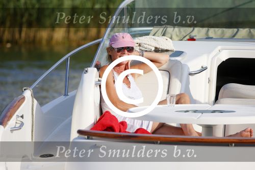 Nigtevecht 13 augustus 2015
Jurgen Smit en Milika Peterzon varen met hun boot en hond op de vecht.