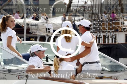 Amsterdam 19 augustus 2015
Milika Peterzon en Jurgen Smit met vrienden op de boot tijdens Sail 2015
