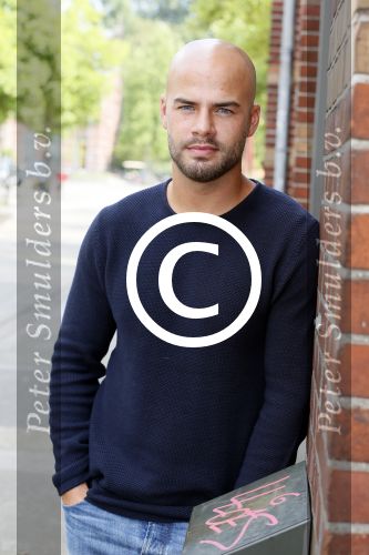 Amsterdam 19 augustus 2015 
Presentatie Expeditie Robinson deelnemers bij de westergasfabriek.. Sharon Doorson, Tim Douwsma, Marian Mudder, Teske de Schepper, Oscar Aerts, Sander Janson, Amara Onwuka, Elle Bandita, Kim Lammers, Kees van der Spek, Wietze de Jager, Klaas van der Eerden, Danny Ghosen, Sandra van Nieuwland, Anna Speller en Jaap Jongbloed met presentatoren Nicolette Kluijver en Dennis Weening