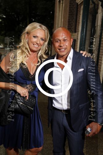 Amsterdam 31 augustus 2015 
Premiere meiden van de herengracht in het tropenmuseum. Oswin Beingsick met Margretha v d Laar