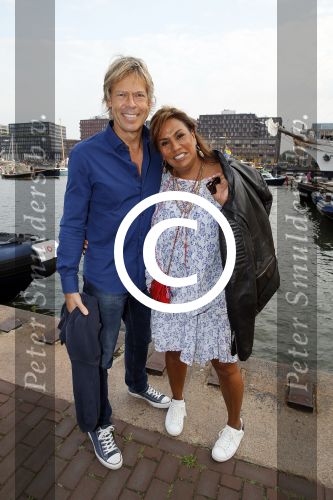 Amsterdam 19 augustus 2015 
Div bn ers eten bij restaurant op brug bij sail. Patty Brard met Antoine