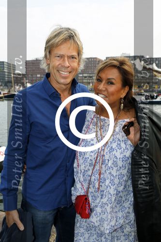 Amsterdam 19 augustus 2015 
Div bn ers eten bij restaurant op brug bij sail. Patty Brard met Antoine