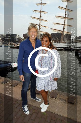 Amsterdam 19 augustus 2015 
Div bn ers eten bij restaurant op brug bij sail. Patty Brard met Antoine