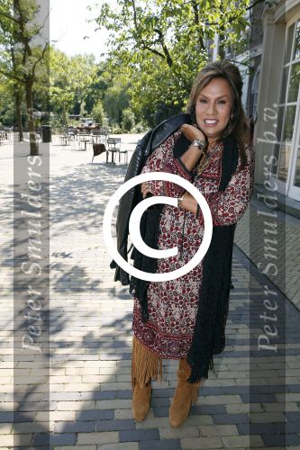 Amsterdam 20 augustus 2015
Winterpresentatie SBS6 in artis. Patty Brard met K3 Gallyon v Vessem en Viktor Brand