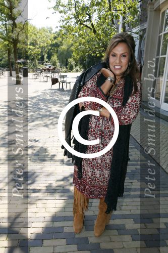 Amsterdam 20 augustus 2015
Winterpresentatie SBS6 in artis. Patty Brard met K3 Gallyon v Vessem en Viktor Brand
