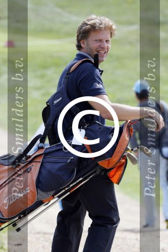 Zandvoort 5 september 2015
 
Op zaterdag 5 september zal traditiegetrouw de Charity Challenge van het KLM Open plaatsvinden op de Kennemer G&CC. Bekende Nederlanders spelen met genodigden van partners en sponsoren van het KLM Open voor het goede doel, UNICEF. Onder de deelnemende BNâ€™ers bevinden zich Jeroen Rietbergen, Bryan Roy, Daan Slooter, , Winston Gerschtanowitz Ties Kruize, Willem van Hanegem, Elsemieke Havenga, Ferry Maat, Jan Lammers, Toine van Peperstraten,Peter Paul Muller,  Ed de Goey, Floris Jan Bovelander en Willy van de Kerkhof en Nicolien Sauerbrei