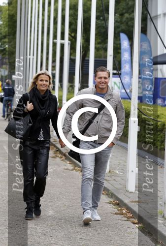 Amsterdam 6 september 2015
ALS Amsterdam City Swim in de grachten van Amsterdam met veel bekende nederlanders.
Pieter v d Hoogenband kwam samen met zijn vriendin Marie Jose Crooijmans