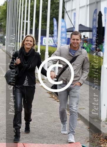 Amsterdam 6 september 2015
ALS Amsterdam City Swim in de grachten van Amsterdam met veel bekende nederlanders.
Pieter v d Hoogenband kwam samen met zijn vriendin Marie Jose Crooijmans