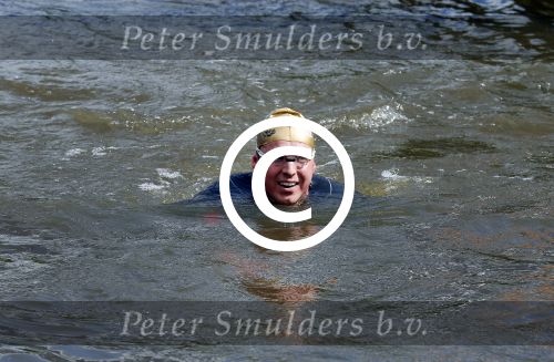 Amsterdam 6 september 2015
ALS Amsterdam City Swim in de grachten van Amsterdam met veel bekende nederlanders.
Pieter v d Hoogenband kwam samen met zijn vriendin Marie Jose Crooijmans