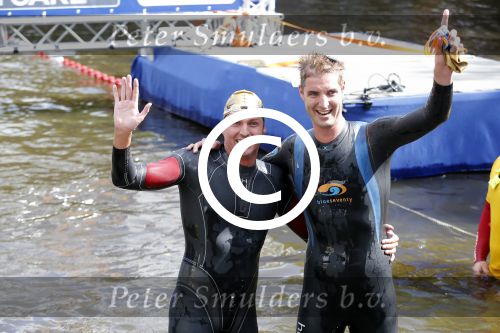 Amsterdam 6 september 2015
ALS Amsterdam City Swim in de grachten van Amsterdam met veel bekende nederlanders.
Pieter v d Hoogenband samen met Maarten v d Weijden