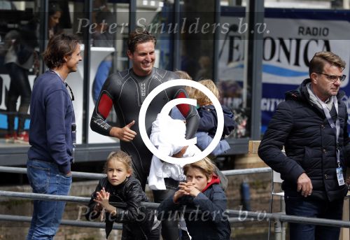 Amsterdam 6 september 2015
ALS Amsterdam City Swim in de grachten van Amsterdam met veel bekende nederlanders.
Pieter v d Hoogenband kwam samen met zijn vriendin Marie Jose Crooijmans