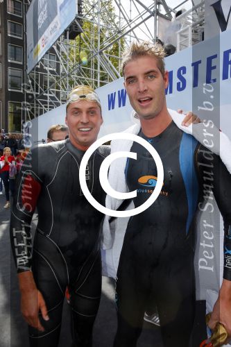 Amsterdam 6 september 2015
ALS Amsterdam City Swim in de grachten van Amsterdam met veel bekende nederlanders.
Pieter v d Hoogenband samen met Maarten v d Weijden