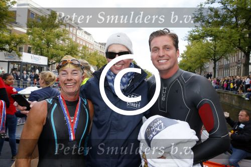 Amsterdam 6 september 2015
ALS Amsterdam City Swim in de grachten van Amsterdam met veel bekende nederlanders.
Pieter v d Hoogenband kwam samen met zijn vriendin Marie Jose Crooijmans