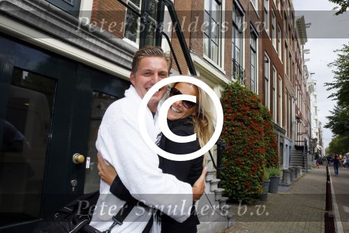 Amsterdam 6 september 2015
ALS Amsterdam City Swim in de grachten van Amsterdam met veel bekende nederlanders.
Pieter v d Hoogenband kwam samen met zijn vriendin Marie Jose Crooijmans