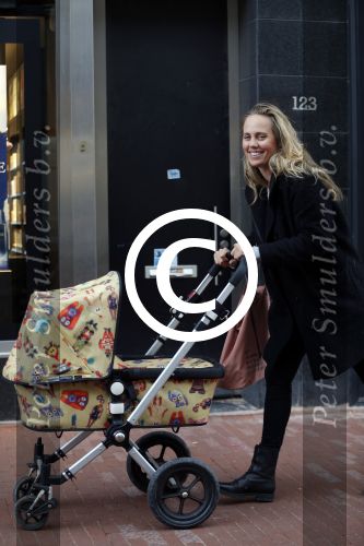 Amsterdam 7 september 2015
Regina Romeijn achter de kinderwagen