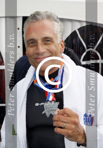 Amsterdam 6 september 2015
ALS Amsterdam City Swim in de grachten van Amsterdam met veel bekende nederlanders.
Robert Schoemacher
