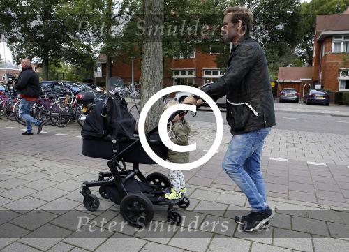 Amsterdam 1 september 2015 
Ronald de Boer met dochter achter de kinderwagen