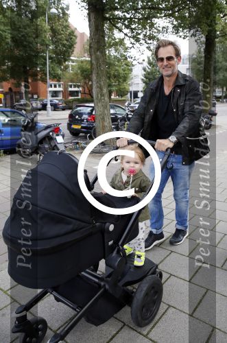 Amsterdam 1 september 2015 
Ronald de Boer met dochter achter de kinderwagen