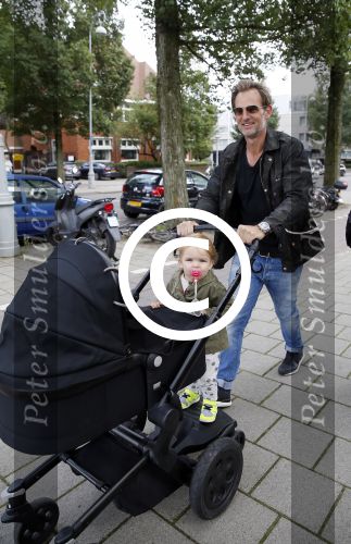 Amsterdam 1 september 2015 
Ronald de Boer met dochter achter de kinderwagen
