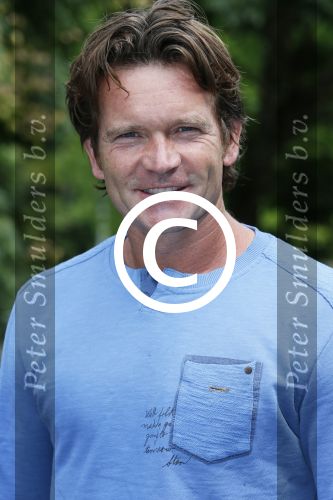 Amsterdam 19 augustus 2015 
Presentatie Expeditie Robinson deelnemers bij de westergasfabriek.. Sharon Doorson, Tim Douwsma, Marian Mudder, Teske de Schepper, Oscar Aerts, Sander Janson, Amara Onwuka, Elle Bandita, Kim Lammers, Kees van der Spek, Wietze de Jager, Klaas van der Eerden, Danny Ghosen, Sandra van Nieuwland, Anna Speller en Jaap Jongbloed met presentatoren Nicolette Kluijver en Dennis Weening