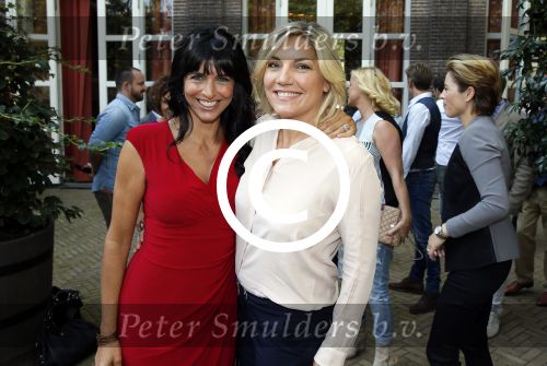 Amsterdam 20 augustus 2015
Winterpresentatie SBS6 in artis. Sandra Schuurhof en Gallyon v Vessem