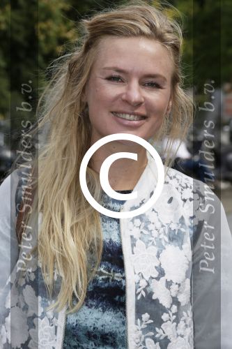 Amsterdam 19 augustus 2015 
Presentatie Expeditie Robinson deelnemers bij de westergasfabriek.. Sharon Doorson, Tim Douwsma, Marian Mudder, Teske de Schepper, Oscar Aerts, Sander Janson, Amara Onwuka, Elle Bandita, Kim Lammers, Kees van der Spek, Wietze de Jager, Klaas van der Eerden, Danny Ghosen, Sandra van Nieuwland, Anna Speller en Jaap Jongbloed met presentatoren Nicolette Kluijver en Dennis Weening
