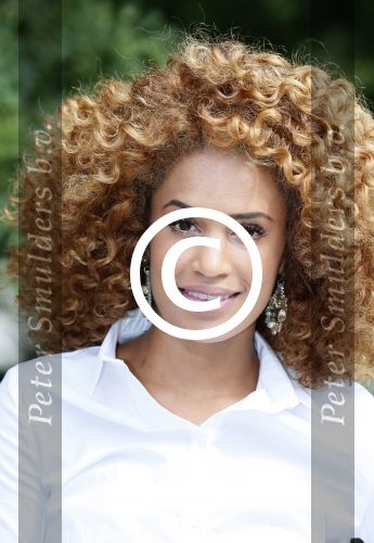 Amsterdam 19 augustus 2015 
Presentatie Expeditie Robinson deelnemers bij de westergasfabriek.. Sharon Doorson, Tim Douwsma, Marian Mudder, Teske de Schepper, Oscar Aerts, Sander Janson, Amara Onwuka, Elle Bandita, Kim Lammers, Kees van der Spek, Wietze de Jager, Klaas van der Eerden, Danny Ghosen, Sandra van Nieuwland, Anna Speller en Jaap Jongbloed met presentatoren Nicolette Kluijver en Dennis Weening