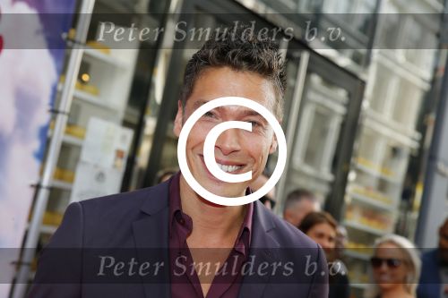 Amsterdam 29 juni 2015
Rainbow awards in Tuschinski.
Sjors v d Panne