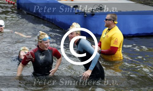 Amsterdam 6 september 2015
ALS Amsterdam City Swim in de grachten van Amsterdam met veel bekende nederlanders.
Sophie Hilbrand