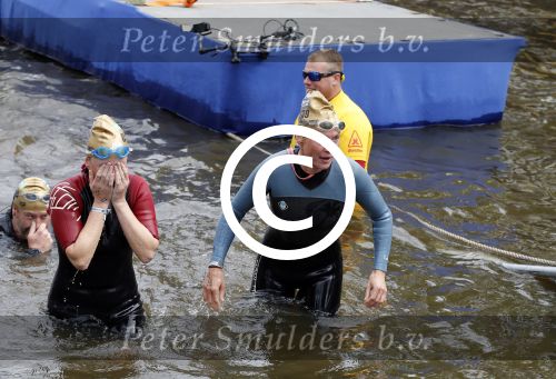 Amsterdam 6 september 2015
ALS Amsterdam City Swim in de grachten van Amsterdam met veel bekende nederlanders.
Sophie Hilbrand
