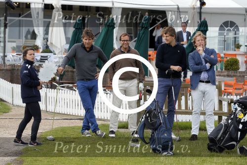 Zandvoort 5 september 2015
 
Op zaterdag 5 september zal traditiegetrouw de Charity Challenge van het KLM Open plaatsvinden op de Kennemer G&CC. Bekende Nederlanders spelen met genodigden van partners en sponsoren van het KLM Open voor het goede doel, UNICEF. Onder de deelnemende BNâ€™ers bevinden zich Jeroen Rietbergen, Bryan Roy, Daan Slooter, , Winston Gerschtanowitz Ties Kruize, Willem van Hanegem, Elsemieke Havenga, Ferry Maat, Jan Lammers, Toine van Peperstraten,Peter Paul Muller,  Ed de Goey, Floris Jan Bovelander en Willy van de Kerkhof en Nicolien Sauerbrei