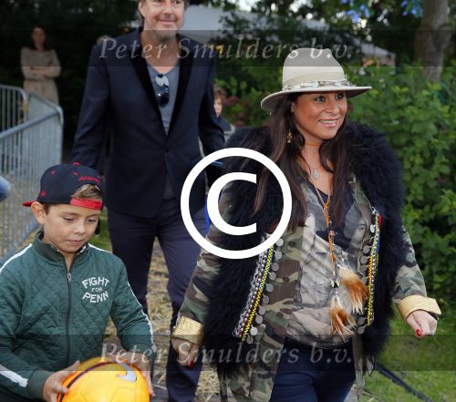 Nigtevecht 5 september 2015
Trijntje Oosterhuis treedt zwanger op bij het muziekfeest in NIgtevecht. Ook haar beide zoons zijn erbij