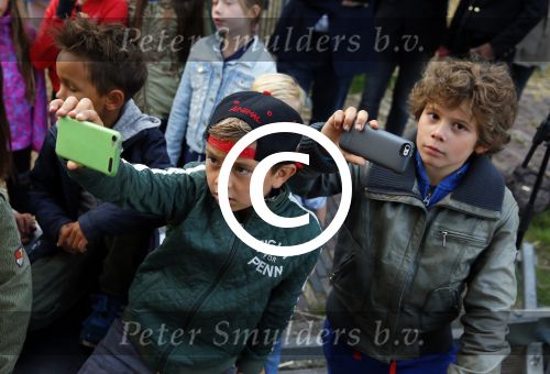 Nigtevecht 5 september 2015
Trijntje Oosterhuis treedt zwanger op bij het muziekfeest in NIgtevecht. Ook haar beide zoons zijn erbij