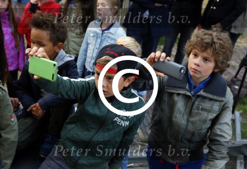 Nigtevecht 5 september 2015
Trijntje Oosterhuis treedt zwanger op bij het muziekfeest in NIgtevecht. Ook haar beide zoons zijn erbij