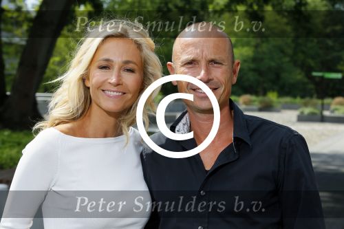 Hilversum 25 augustus 2015
Perspresentatie RTL in studio 21. Wendy v Dijk met broer Mike