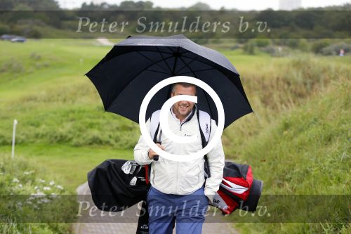 Zandvoort 5 september 2015
 
Op zaterdag 5 september zal traditiegetrouw de Charity Challenge van het KLM Open plaatsvinden op de Kennemer G&CC. Bekende Nederlanders spelen met genodigden van partners en sponsoren van het KLM Open voor het goede doel, UNICEF. Onder de deelnemende BNâ€™ers bevinden zich Jeroen Rietbergen, Bryan Roy, Daan Slooter, , Winston Gerschtanowitz Ties Kruize, Willem van Hanegem, Elsemieke Havenga, Ferry Maat, Jan Lammers, Toine van Peperstraten,Peter Paul Muller,  Ed de Goey, Floris Jan Bovelander en Willy van de Kerkhof en Nicolien Sauerbrei