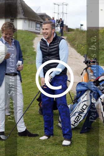Zandvoort 5 september 2015
 
Op zaterdag 5 september zal traditiegetrouw de Charity Challenge van het KLM Open plaatsvinden op de Kennemer G&CC. Bekende Nederlanders spelen met genodigden van partners en sponsoren van het KLM Open voor het goede doel, UNICEF. Onder de deelnemende BNâ€™ers bevinden zich Jeroen Rietbergen, Bryan Roy, Daan Slooter, , Winston Gerschtanowitz Ties Kruize, Willem van Hanegem, Elsemieke Havenga, Ferry Maat, Jan Lammers, Toine van Peperstraten,Peter Paul Muller,  Ed de Goey, Floris Jan Bovelander en Willy van de Kerkhof en Nicolien Sauerbrei