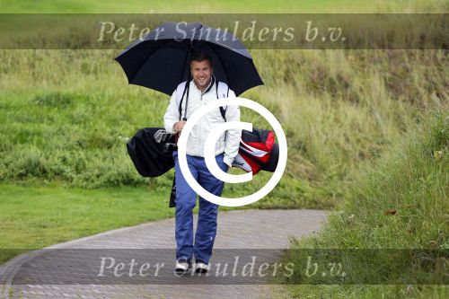 Zandvoort 5 september 2015
 
Op zaterdag 5 september zal traditiegetrouw de Charity Challenge van het KLM Open plaatsvinden op de Kennemer G&CC. Bekende Nederlanders spelen met genodigden van partners en sponsoren van het KLM Open voor het goede doel, UNICEF. Onder de deelnemende BNâ€™ers bevinden zich Jeroen Rietbergen, Bryan Roy, Daan Slooter, , Winston Gerschtanowitz Ties Kruize, Willem van Hanegem, Elsemieke Havenga, Ferry Maat, Jan Lammers, Toine van Peperstraten,Peter Paul Muller,  Ed de Goey, Floris Jan Bovelander en Willy van de Kerkhof en Nicolien Sauerbrei