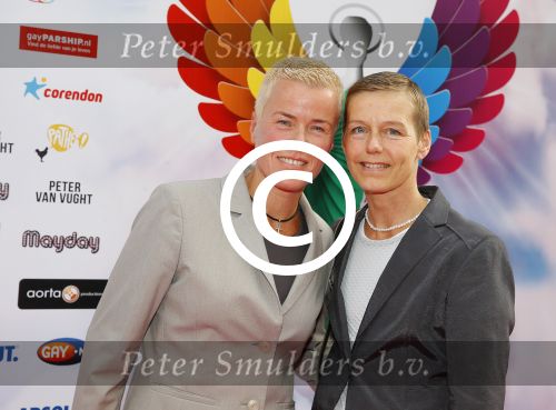 Amsterdam 29 juni 2015
Rainbow awards in Tuschinski.
politevoorlichtster Ellie Lust en partner