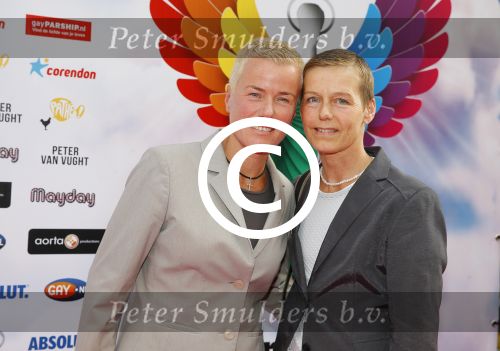 Amsterdam 29 juni 2015
Rainbow awards in Tuschinski.
politevoorlichtster Ellie Lust en partner