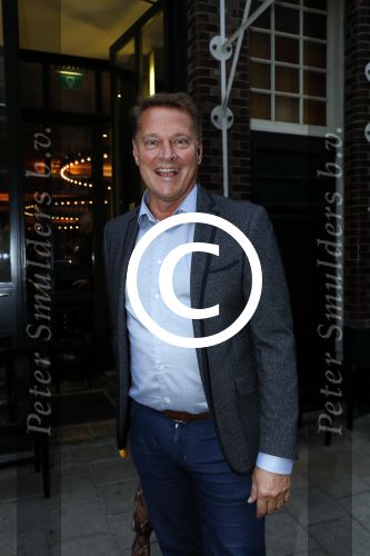 Amsterdam 2 september 2016
Diner voor Albert Verlinde met zijn oud rtl boulevard collega\'s bij le Garage. Albert met Winston Gerschtanowitz