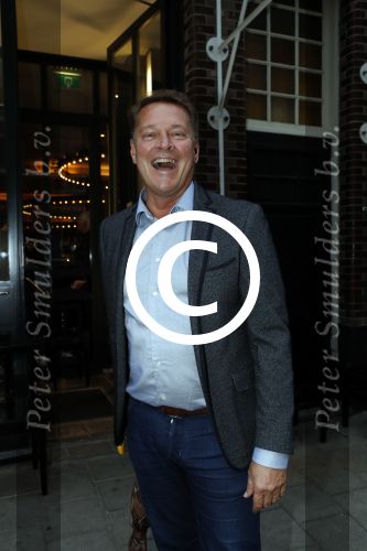 Amsterdam 2 september 2016
Diner voor Albert Verlinde met zijn oud rtl boulevard collega\'s bij le Garage. Albert met Winston Gerschtanowitz