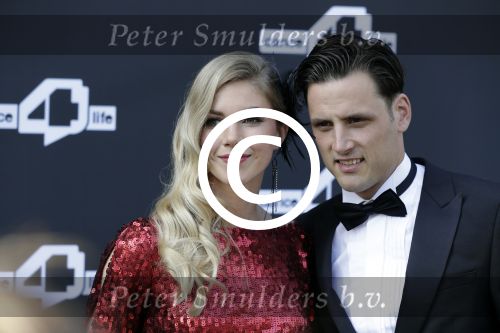 Amsterdam 24 juni 2016
Dance4life gala in het Hilton hotel. Anouk Hoogendijk met vriend