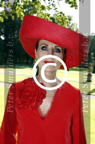 Haarzuilens 22 juni 2016
Haringparty op kasteel Haarzuilens. Ans Markus met man Wybe Tuinman