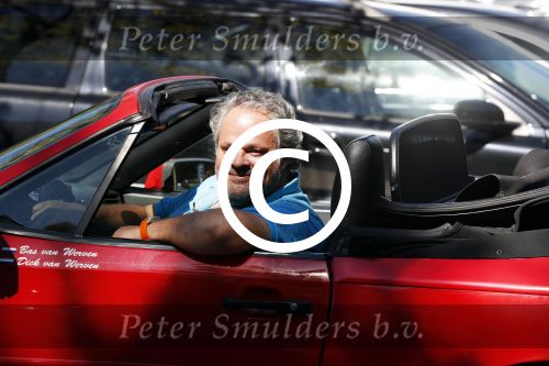 Hilversum 24 augustus 2016
Bas v Werven in zijn porsche cabrio.