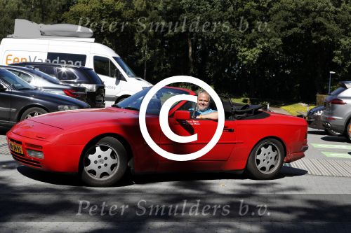Hilversum 24 augustus 2016
Bas v Werven in zijn porsche cabrio.