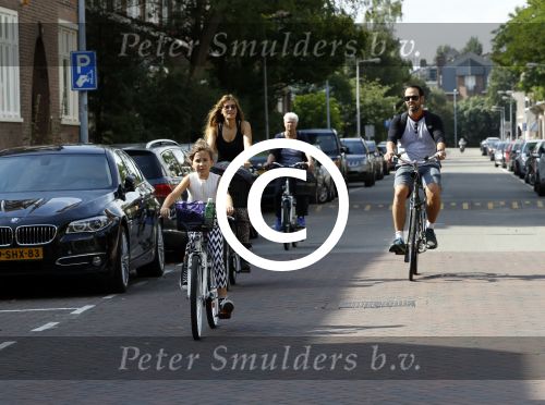 Amsterdam 3 september 2016 
Beertje v Beers met man en dochter op de fiets