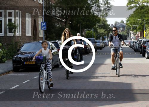 Amsterdam 3 september 2016 
Beertje v Beers met man en dochter op de fiets